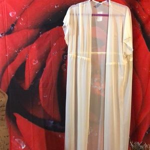 #22 Sassy Cream Maxi Duster